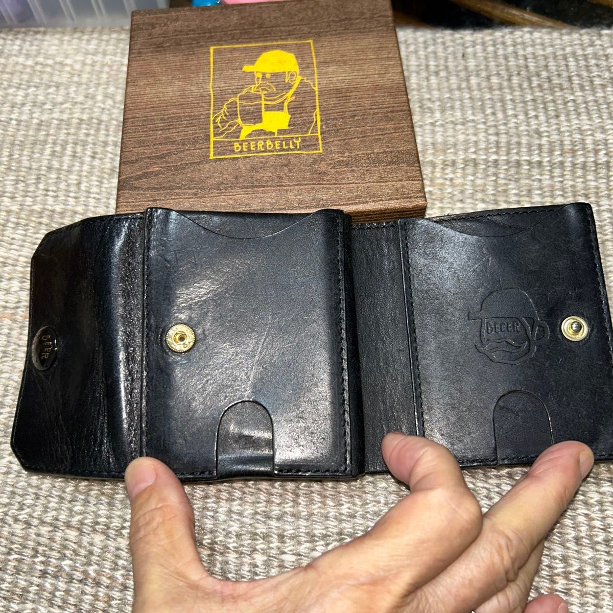 ビアベリーハッチバック 折り財布 ブラック 【お買い得 ビアベリーハッチバック 折り財布 ブラック 【お買い得
