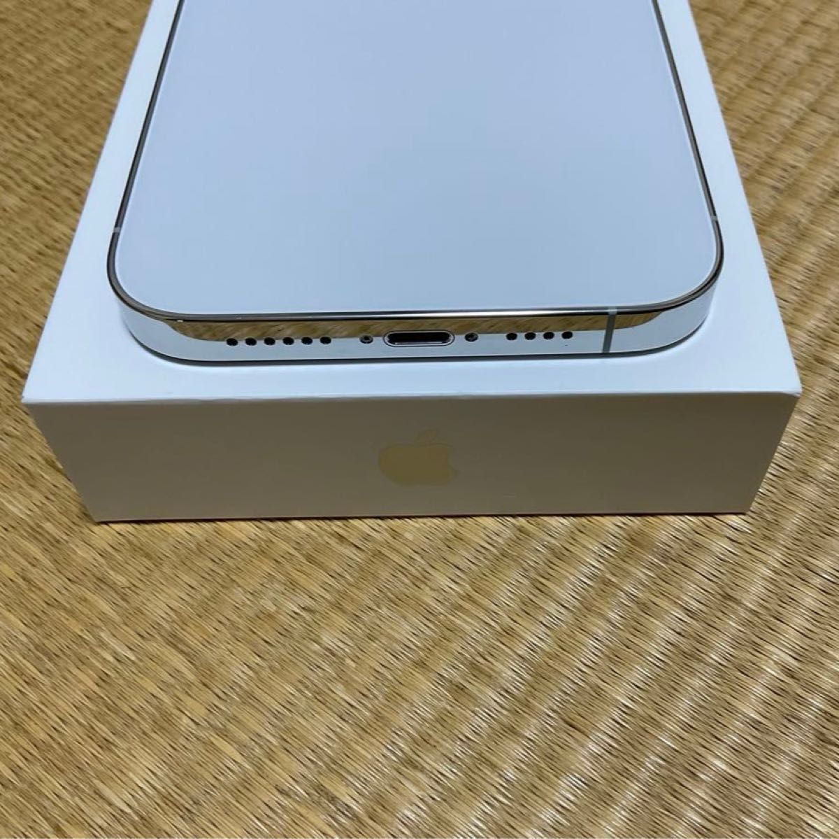中古 美品 Apple iPhone 14 Pro Max 256GB SIMフリー シルバー 中古 美品 Apple iPhone 14 Pro Max 256GB SIMフリー シルバー