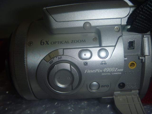 FUJIFILM 富士フィルム FinePix 4900Z デジタルカメラ ジャンク品_画像4