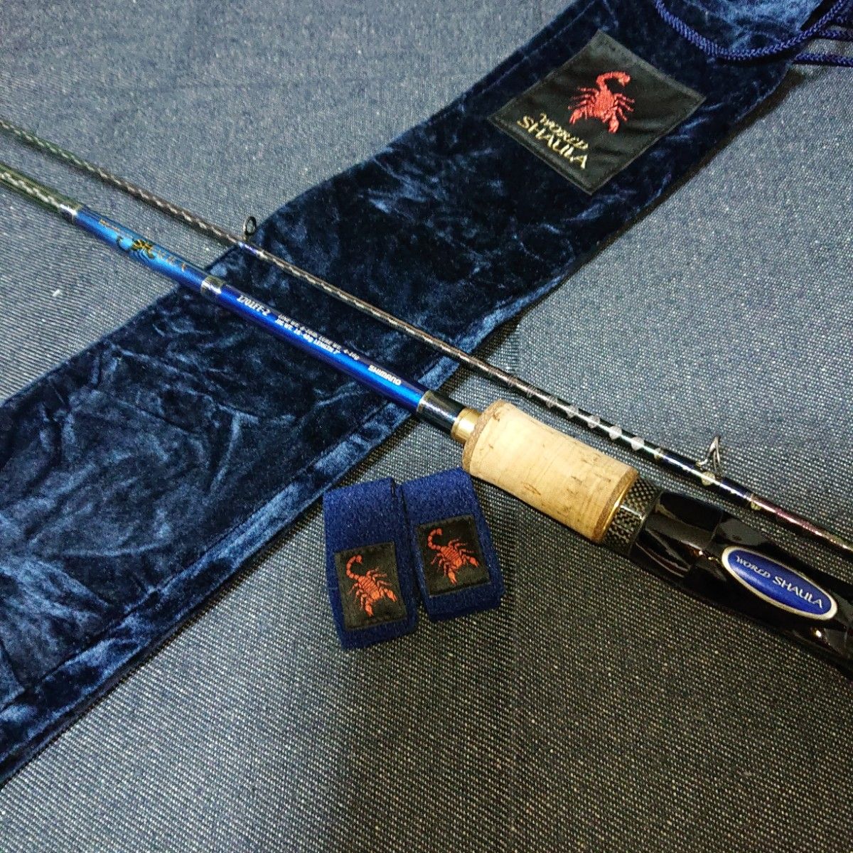 希少人気番手 美品 シマノ ワールドシャウラ ブルーモデル 希少人気番手 美品 シマノ ワールドシャウラ ブルーモデル