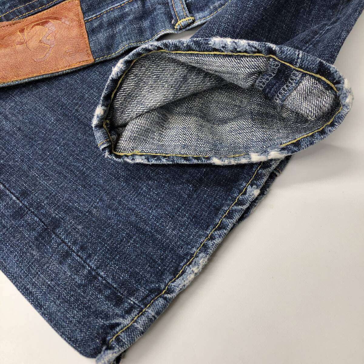 児島製 備中倉敷工房ETERNAL デニムパンツ USED加工品 裾 児島製 備中倉敷工房ETERNAL デニムパンツ USED加工品 裾