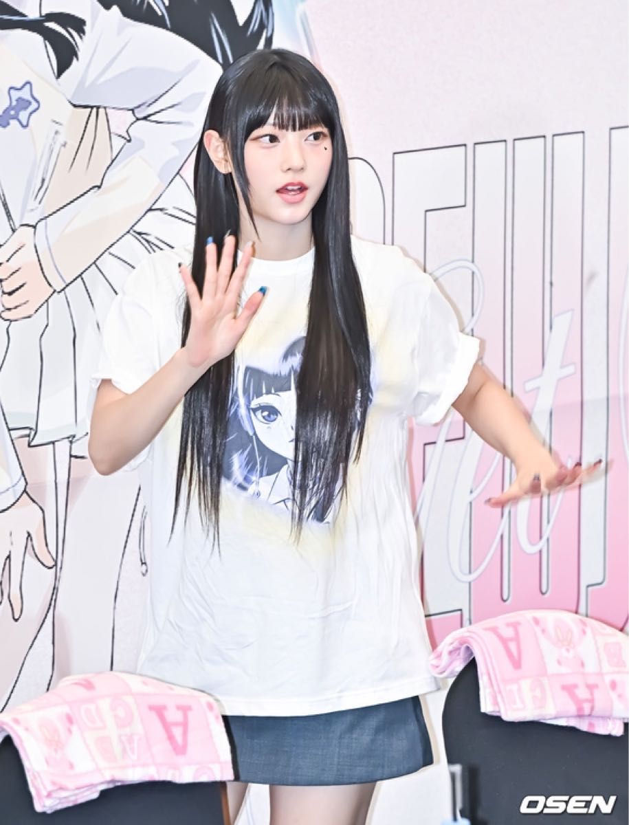 新品 Newjeans ニュージーンズ ヘリン Tシャツ グッズ 半袖 白T 新品 Newjeans ニュージーンズ ヘリン Tシャツ グッズ 半袖 白T
