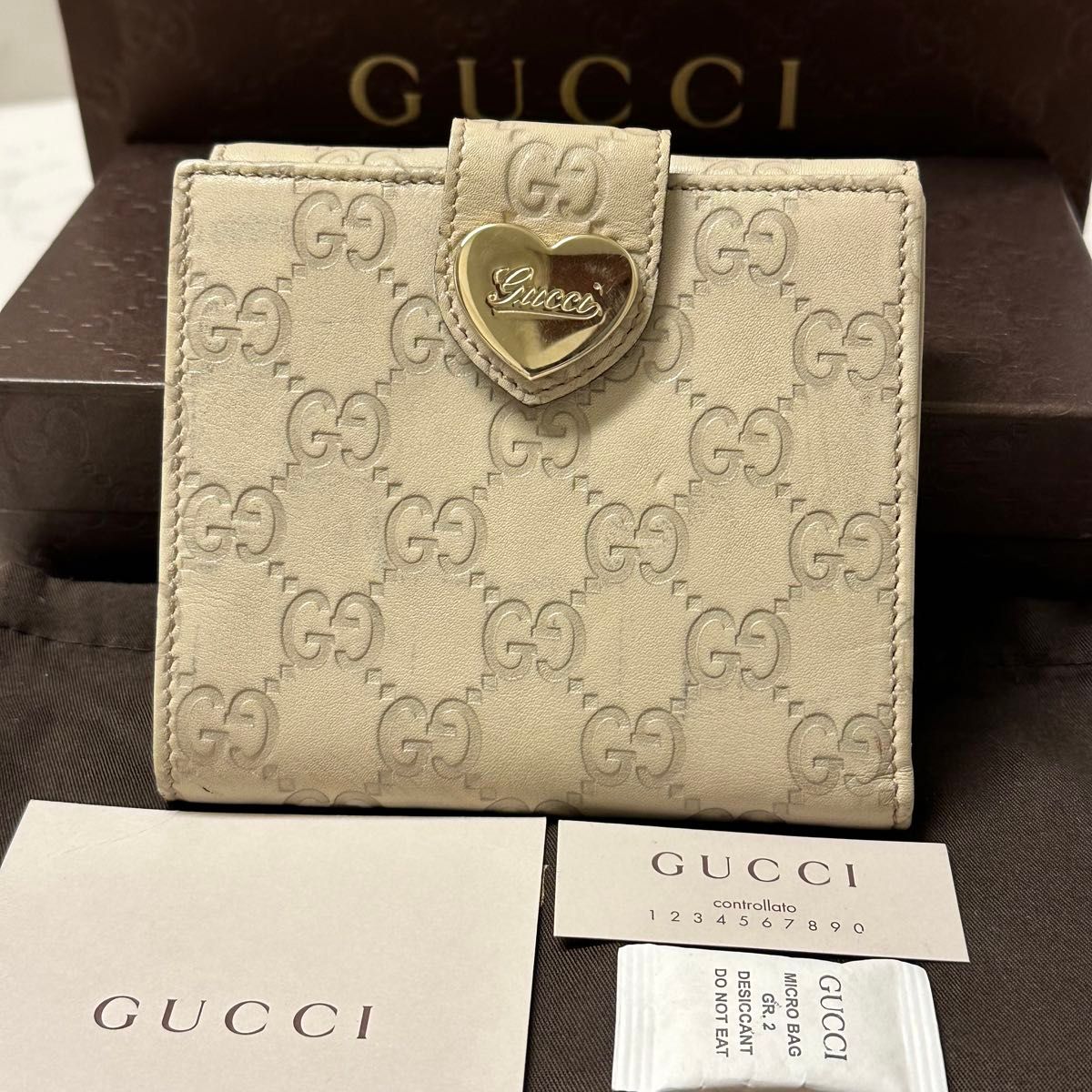 新品同様 グッチ GUCCI 財布 二つ折り 折り財布 シマレザー 新品同様 グッチ GUCCI 財布 二つ折り 折り財布 シマレザー