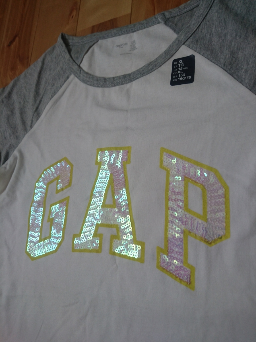 タグ付き新品★Gap KIDS スパンコールロゴ半袖Tシャツ 150サイズ　白×グレー_画像2