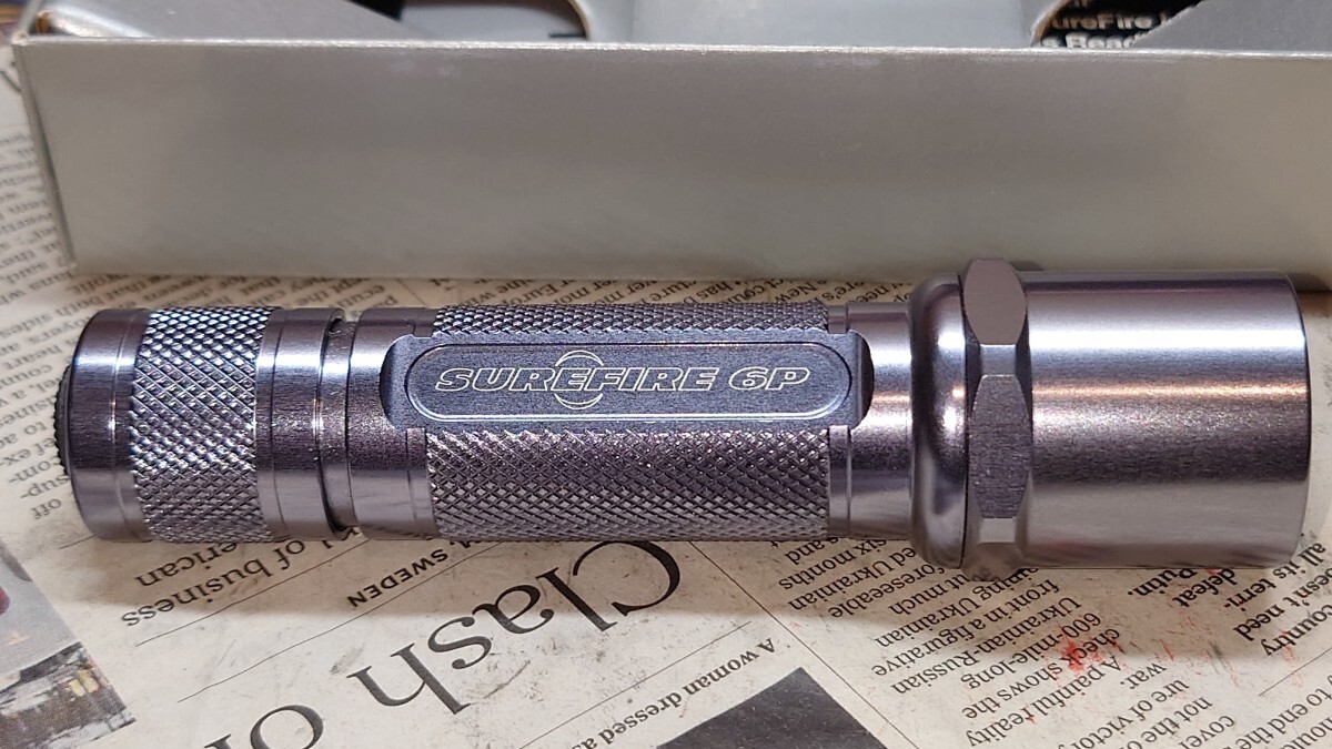 未使用】SUREFIRE 6P-GM 2セル6V65ルーメン ガンメタル シルバー 未使用】SUREFIRE 6P-GM 2セル6V65ルーメン ガンメタル シルバー