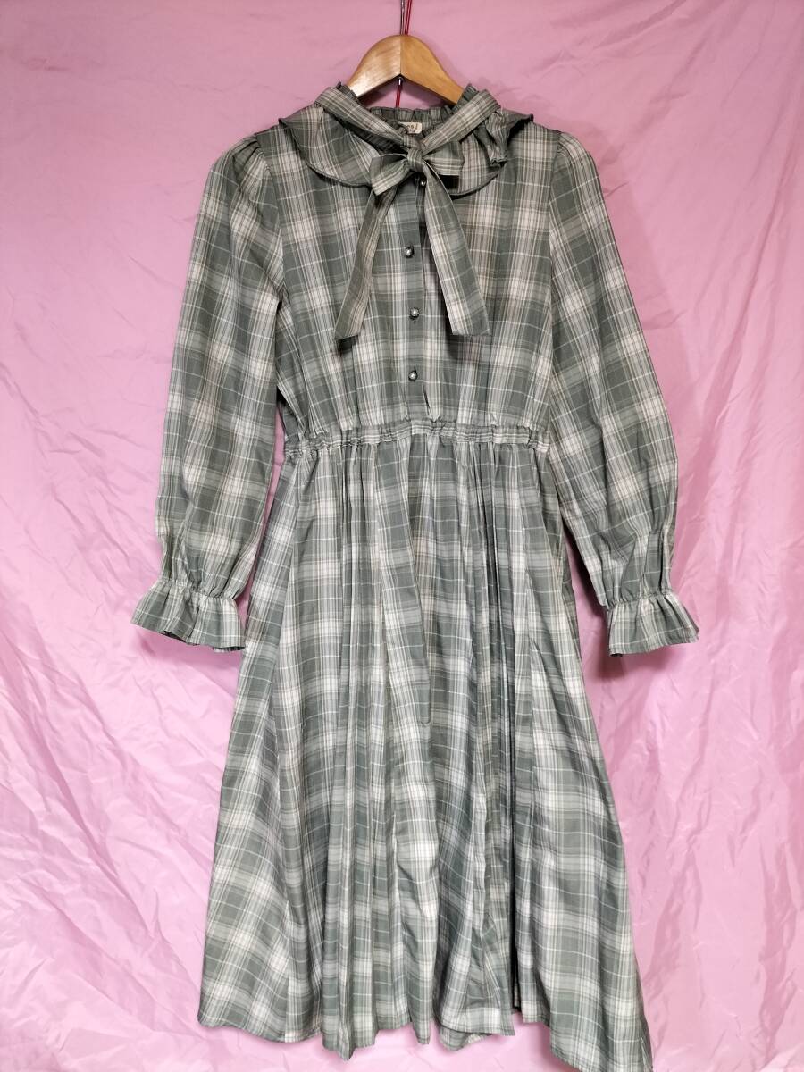 ★★axes femme　アクシーズファム★ワンピース　ロング　グリーン系チェック柄　　リボン　長袖★Ｍサイズ★★