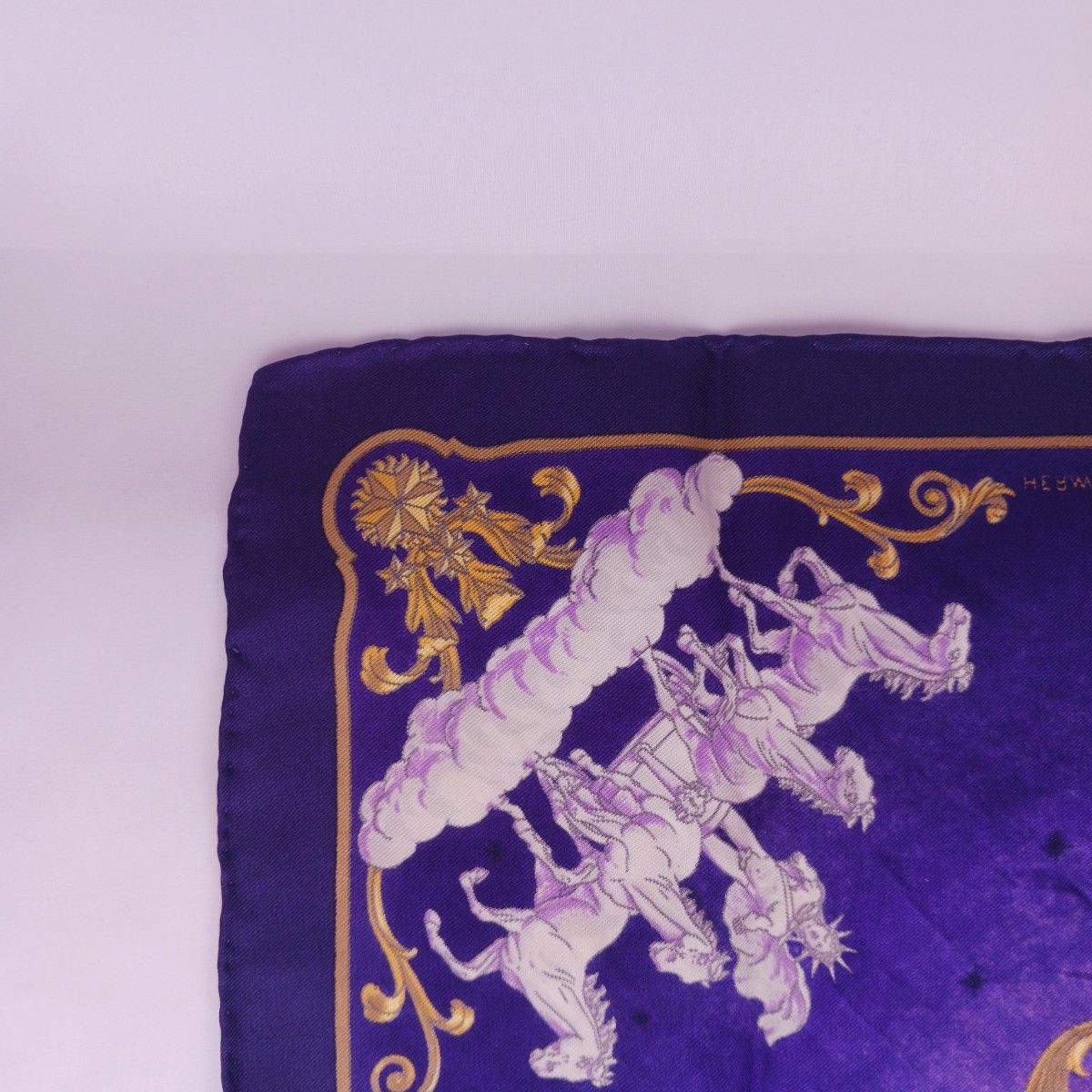 美品】 HERMES エルメス COSMOS 紫 プチカレ カレ40 ハンカチ 美品】 HERMES エルメス COSMOS 紫 プチカレ カレ40 ハンカチ