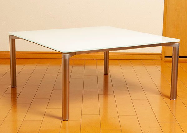 Fritz Hansen フリッツ ハンセン ガラステーブルHOA6305 Fritz Hansen フリッツ ハンセン ガラステーブルHOA6305