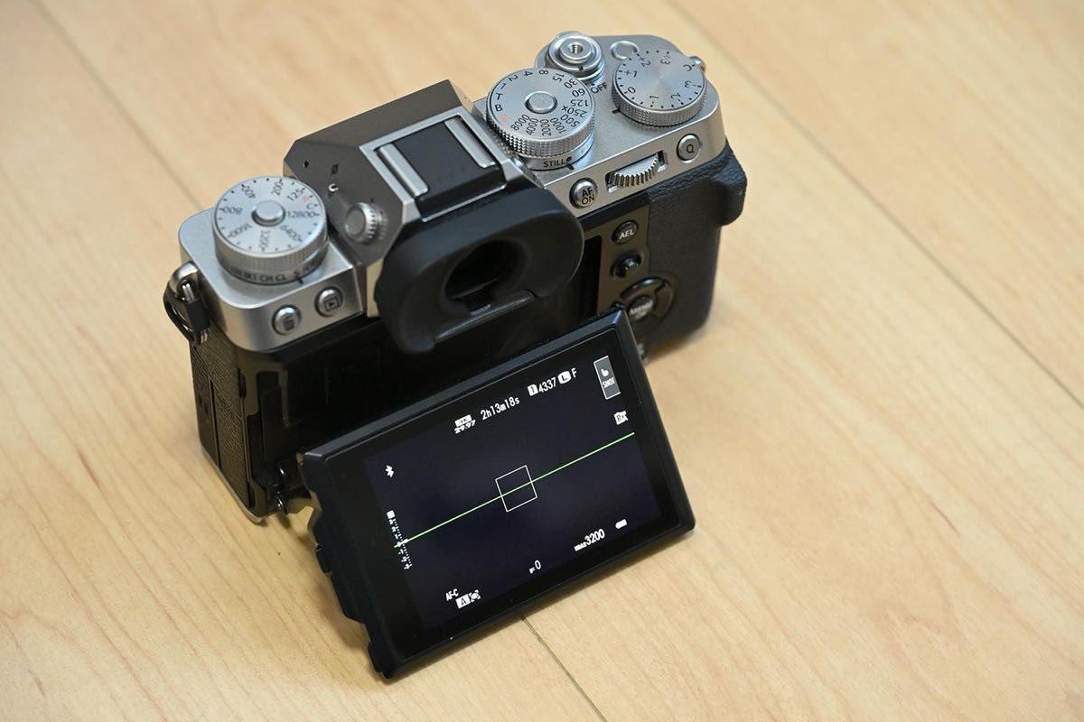 FUJIFILM X-T5 ミラーレスカメラ ボディ(シルバー)|Yahoo FUJIFILM X-T5 ミラーレスカメラ ボディ(シルバー)|Yahoo
