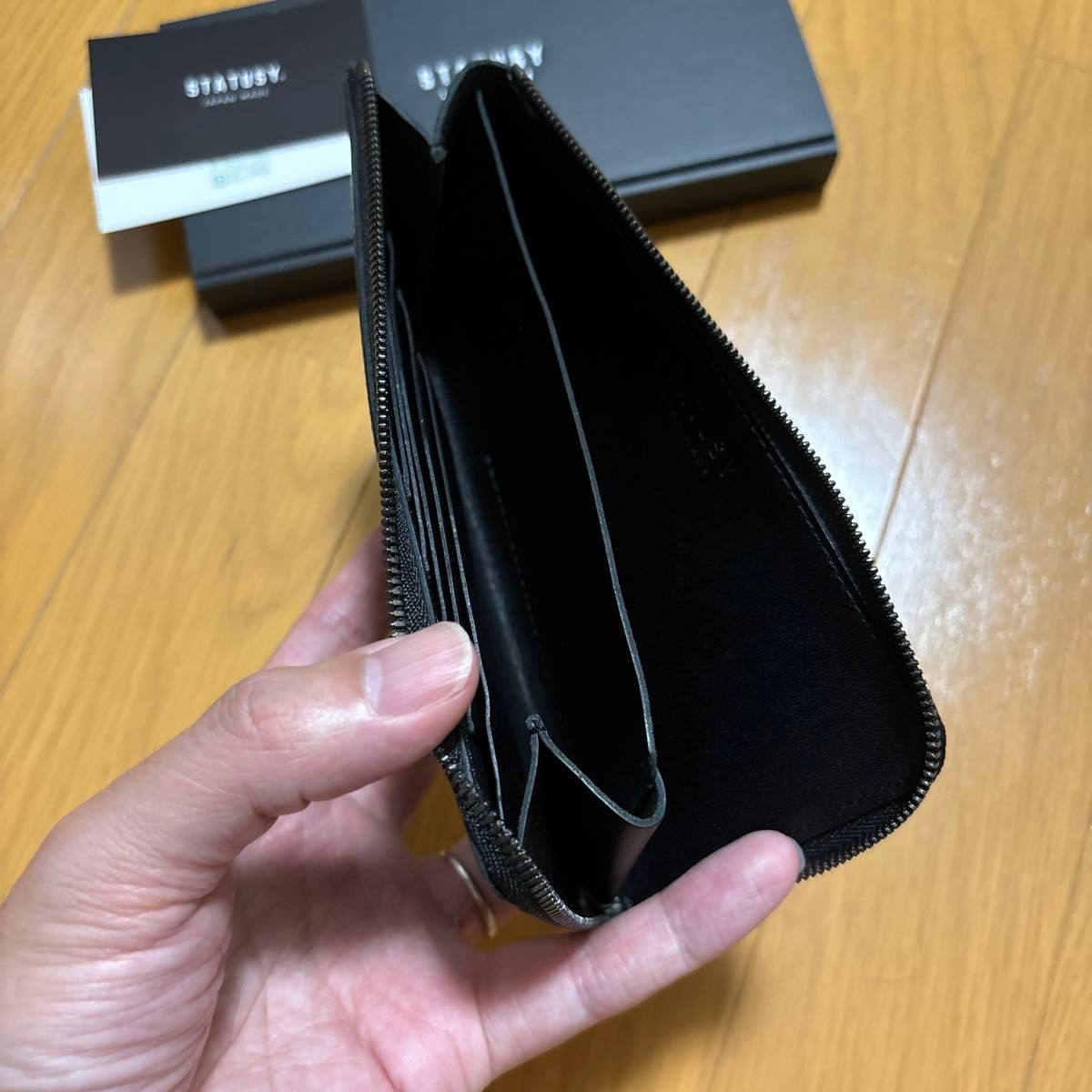STATUSY il modo ZIP 日本製 L字ファスナー 本革 小さい長財布 STATUSY il modo ZIP 日本製 L字ファスナー 本革 小さい長財布