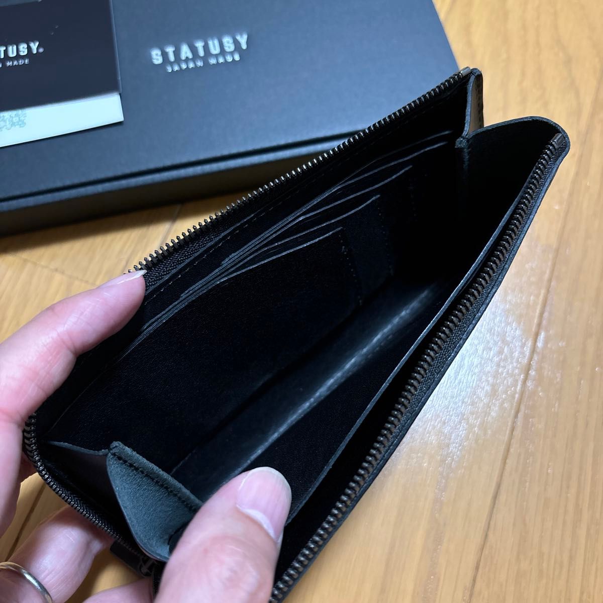 STATUSY il modo ZIP 日本製 L字ファスナー 本革 小さい長財布 STATUSY il modo ZIP 日本製 L字ファスナー 本革 小さい長財布