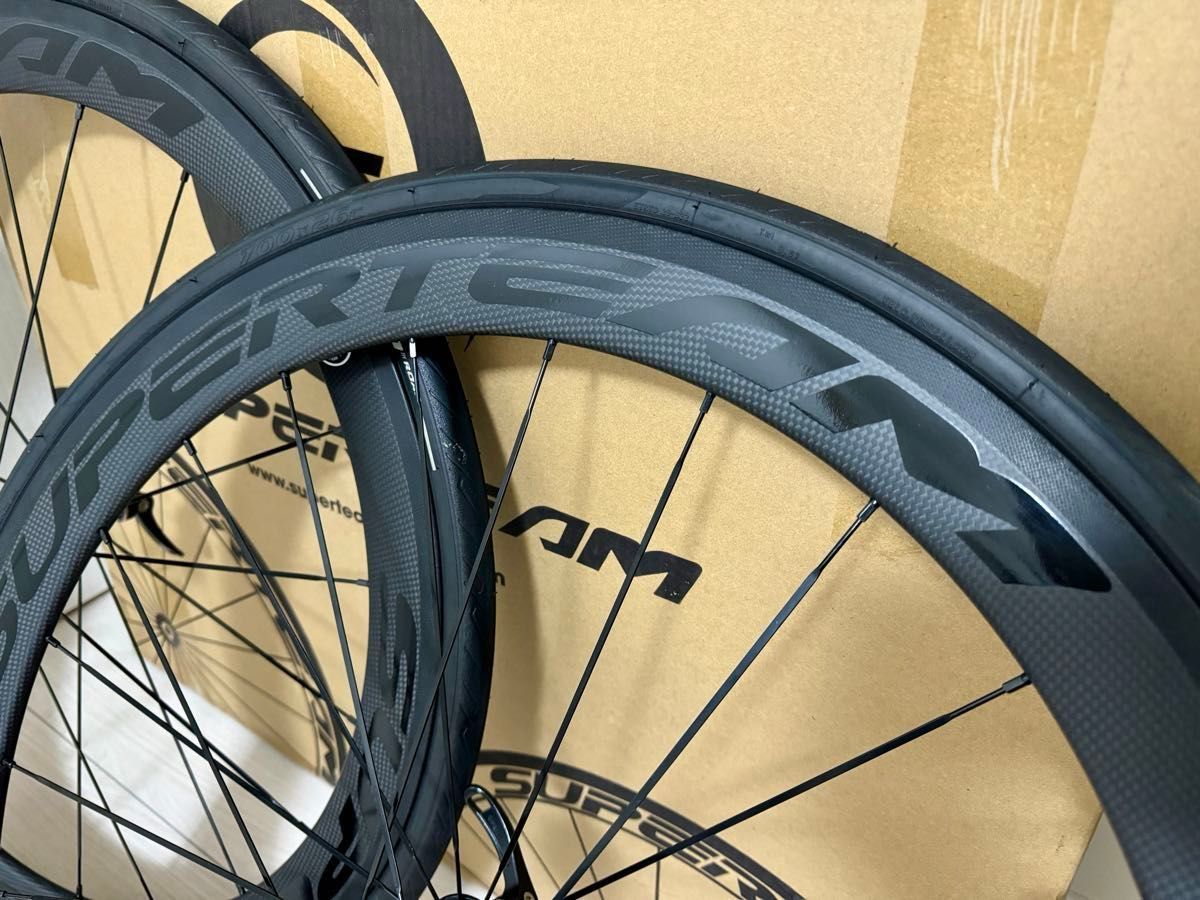 未使用】SUPERTEAM 50mm ロードバイク カーボンホイール 未使用】SUPERTEAM 50mm ロードバイク カーボンホイール
