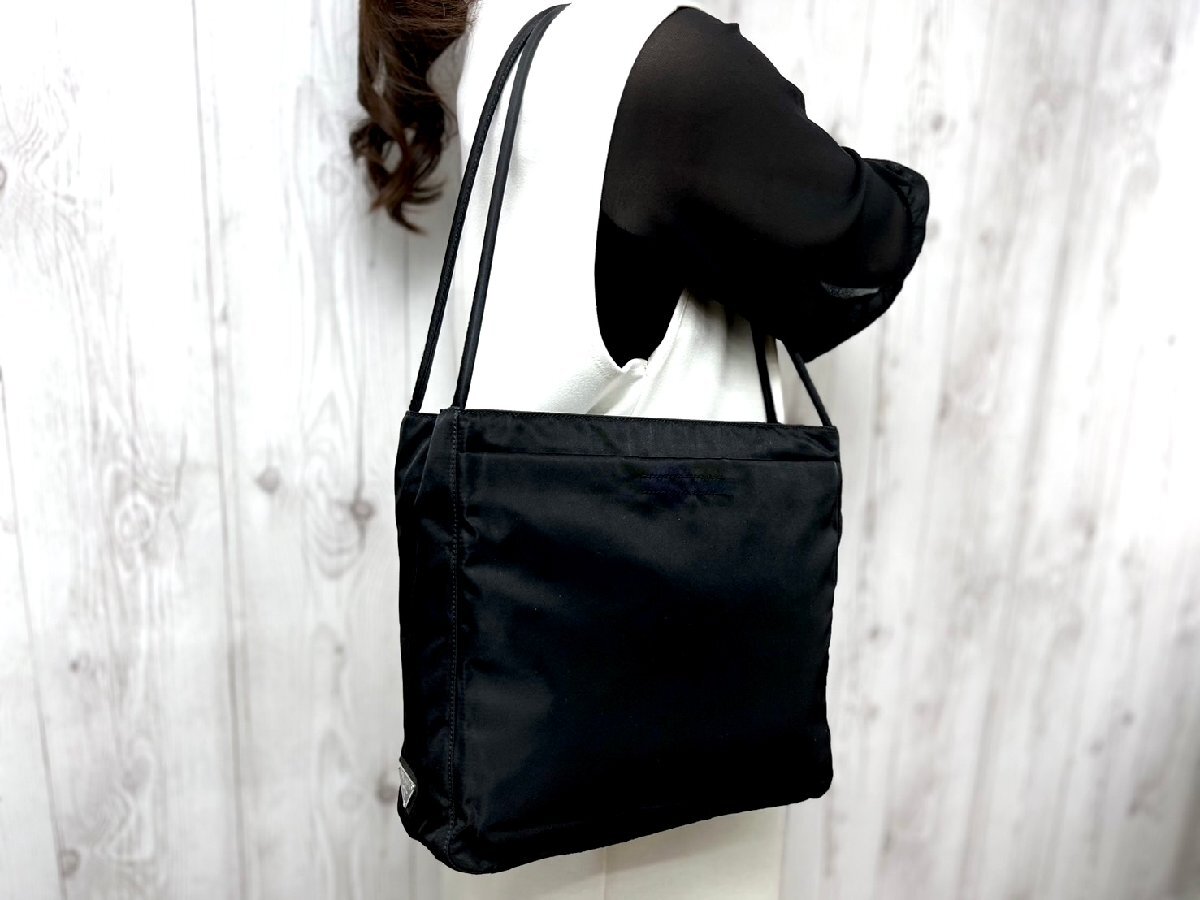 Yahoo!オークション - 極美品 PRADA プラダ テスート トート Yahoo!オークション - 極美品 PRADA プラダ テスート トート