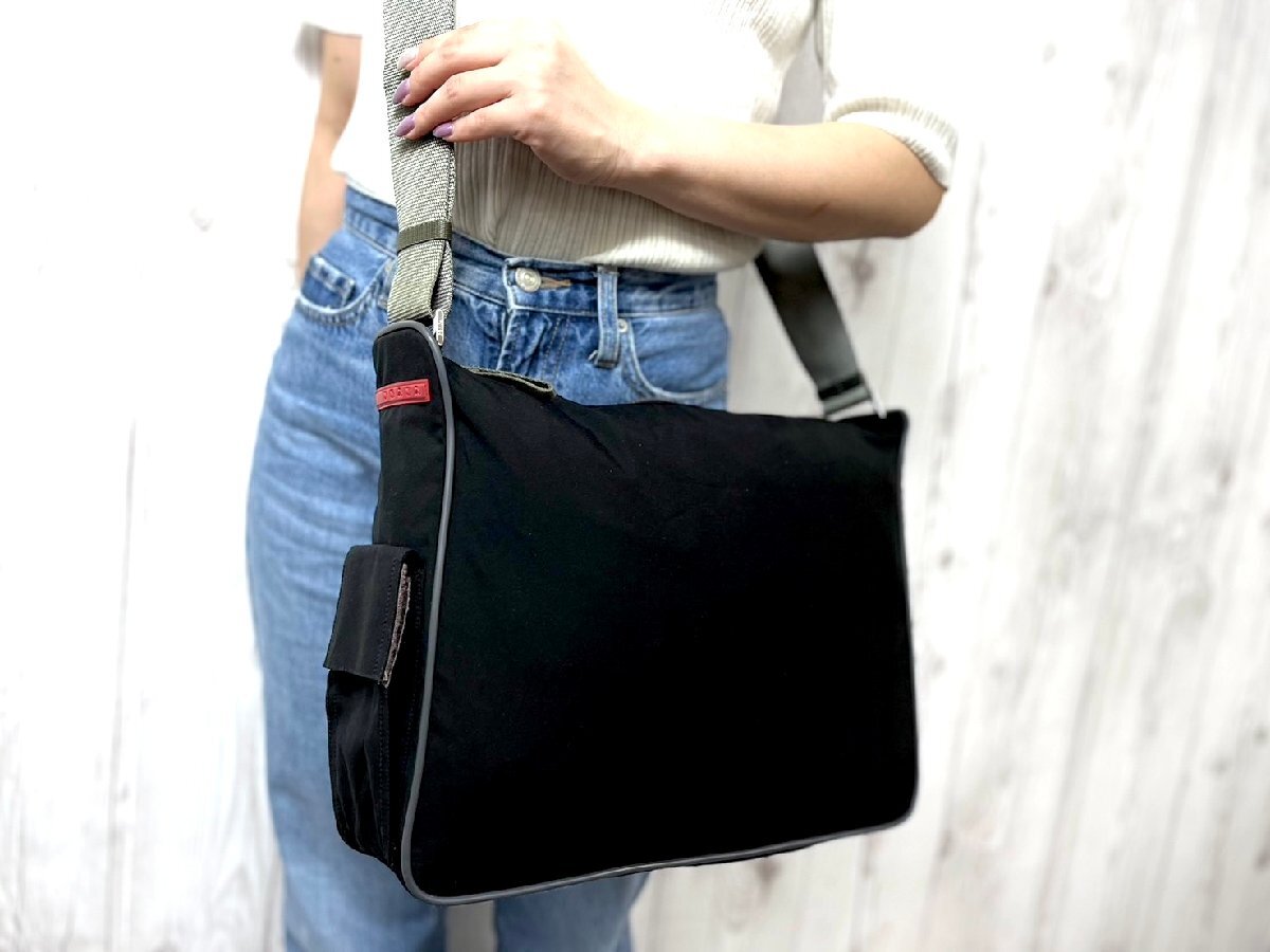 極美品 PRADA prada sport ショルダーバッグ プラダスポーツ 極美品 PRADA prada sport ショルダーバッグ プラダスポーツ