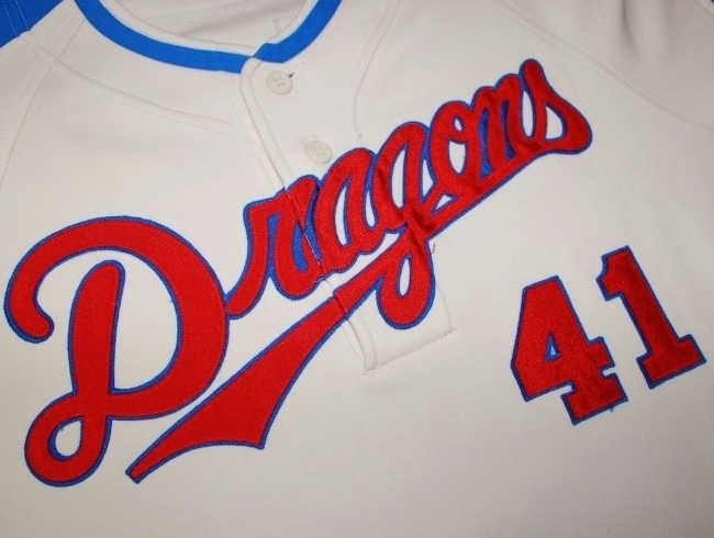 数量は多 Yahoo!オークション 1982優勝年実 谷沢健一 中日ドラゴンズ41 - 実使用、サイン入り