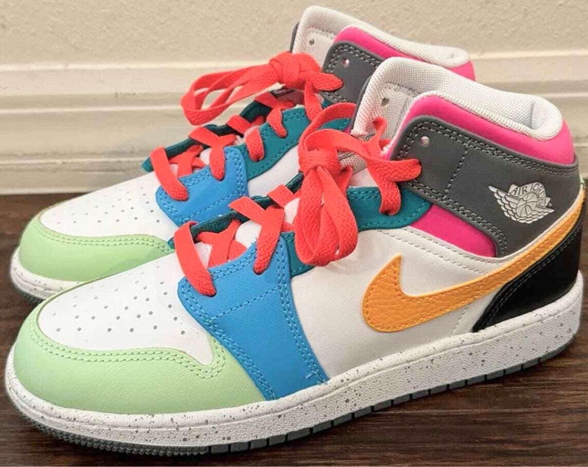 24cm ラスト① レア【新品】NIKE GS AIR JORDAN 1 MID SE 24cm ラスト① レア【新品】NIKE GS AIR JORDAN 1 MID SE