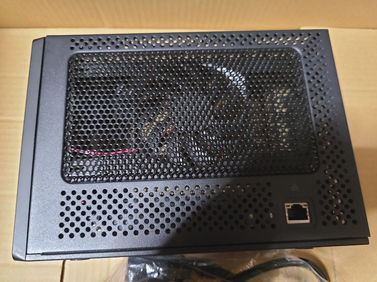SPARKLE TBX-240FU Thunderbolt 3対応 外付け拡張ボックス SPARKLE TBX-240FU Thunderbolt 3対応 外付け拡張ボックス