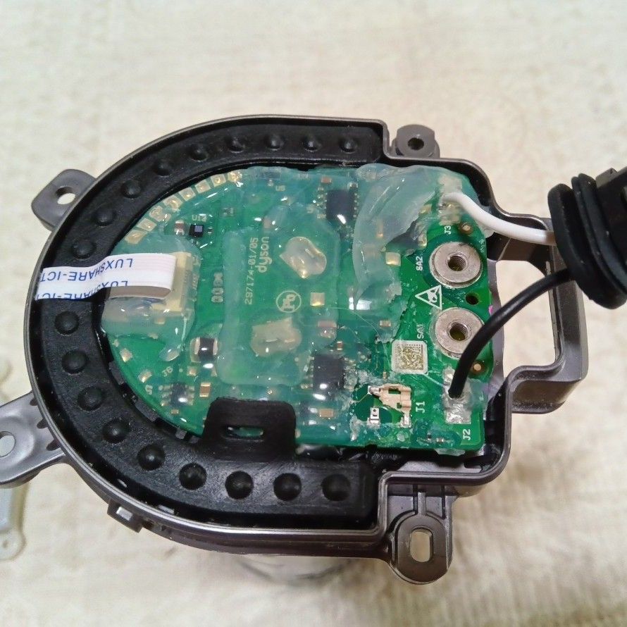 ダイソン V11-sv14 モーター部品/基盤破損有 修理出来る方向き ダイソン V11-sv14 モーター部品/基盤破損有 修理出来る方向き