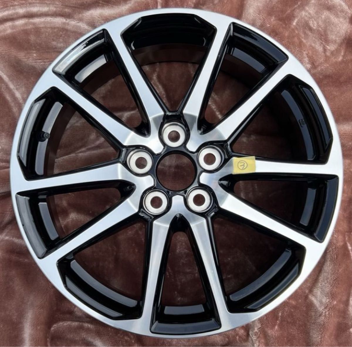 新車外し】トヨタ ヤリスクロスGR SPORT 純正ホイール 4本18×7 新車外し】トヨタ ヤリスクロスGR SPORT 純正ホイール 4本18×7