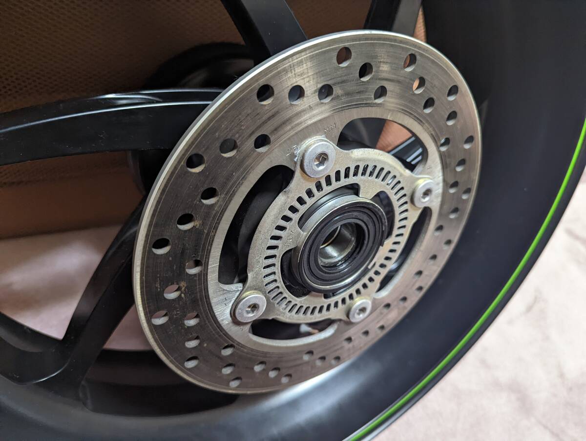 カワサキ ZX-10R('18) 純正マルケジーニホイール|Yahoo!フリマ カワサキ ZX-10R('18) 純正マルケジーニホイール|Yahoo!フリマ