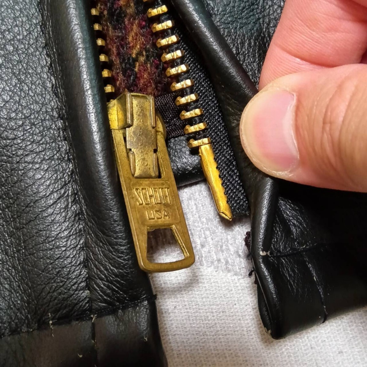 美品 米国製 SCHOTT ライダースジャケット 681 肉厚 牛革 36 美品 米国製 SCHOTT ライダースジャケット 681 肉厚 牛革 36