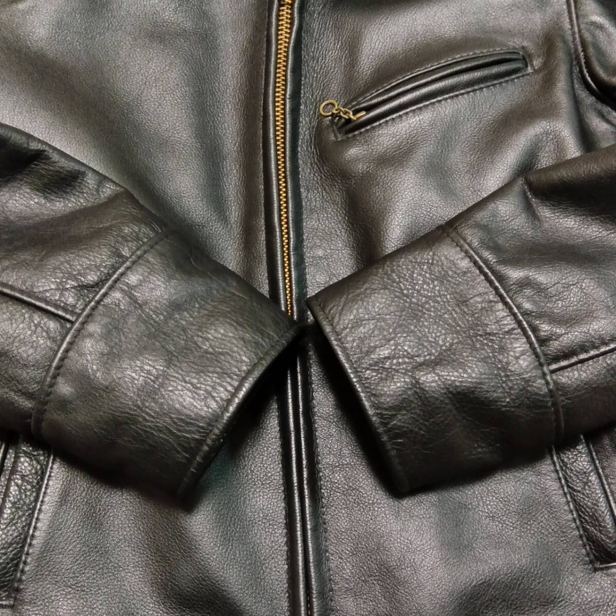 美品 米国製 SCHOTT ライダースジャケット 681 肉厚 牛革 36 美品 米国製 SCHOTT ライダースジャケット 681 肉厚 牛革 36