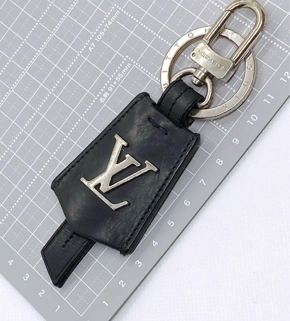 LOUIS VUITTON ルイ ヴィトン クロッシュクレ レザー キーリング バッグチャーム キーホルダー 黒 シルバー メタル LOUIS VUITTON ルイ ヴィトン クロッシュクレ レザー キーリング バッグチャーム キーホルダー 黒 シルバー メタル