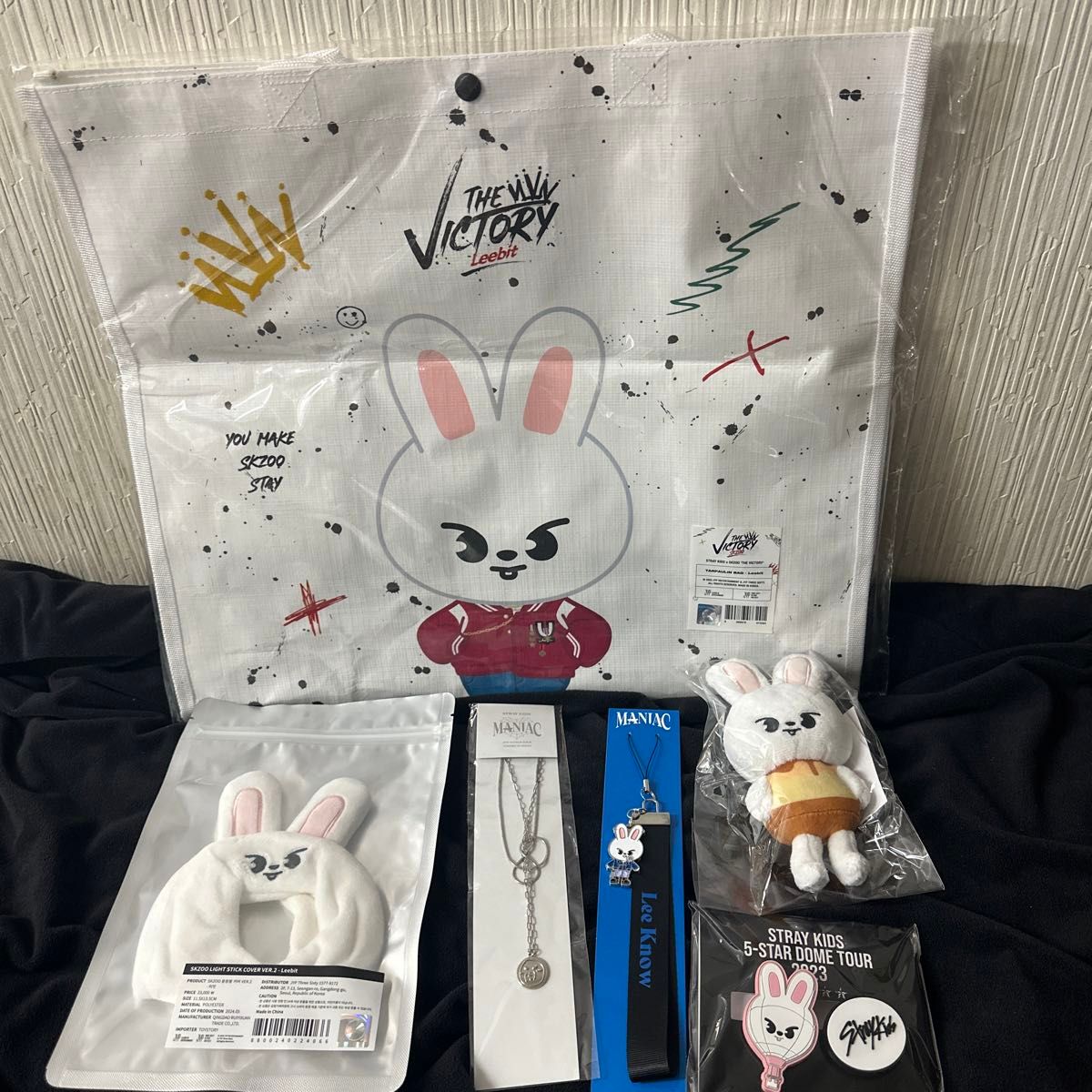 新品 stray kids Leebit リノ セット バッグ ペンライトカバー ストラップ バッグチャーム ネックレス