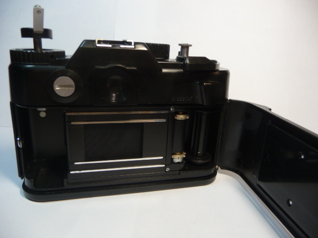 ほぼ新品の一眼レフゼニット Zenit-122 HELIOS-44M #178B カメラ ほぼ新品の一眼レフゼニット Zenit-122 HELIOS-44M #178B カメラ