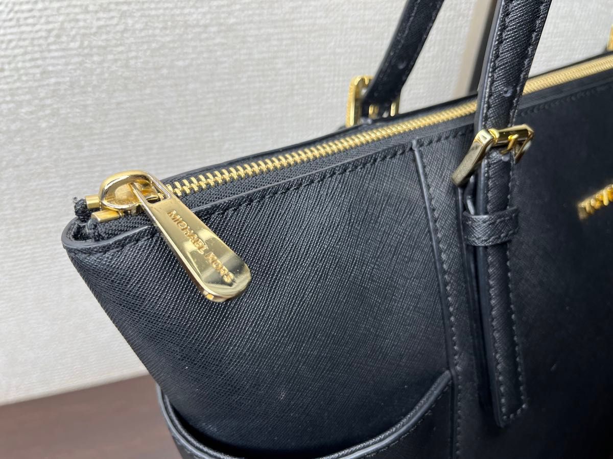 超美品 MICHAEL KORS マイケルコース 肩掛け トートバッグ 黒 超美品 MICHAEL KORS マイケルコース 肩掛け トートバッグ 黒