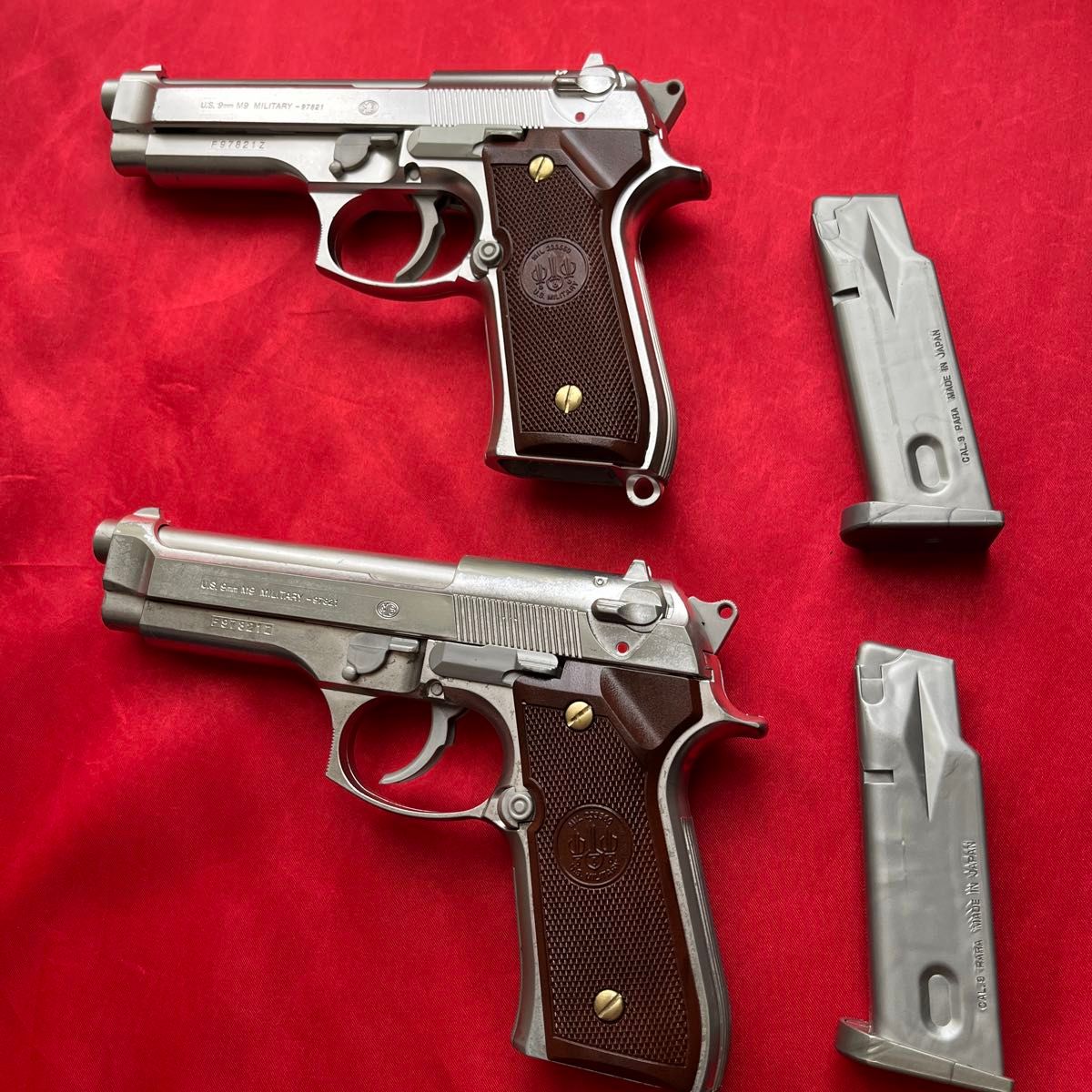 東京マルイ ベレッタM92F ステンレスシルバー 木製グリップ風 東京マルイ ベレッタM92F ステンレスシルバー 木製グリップ風