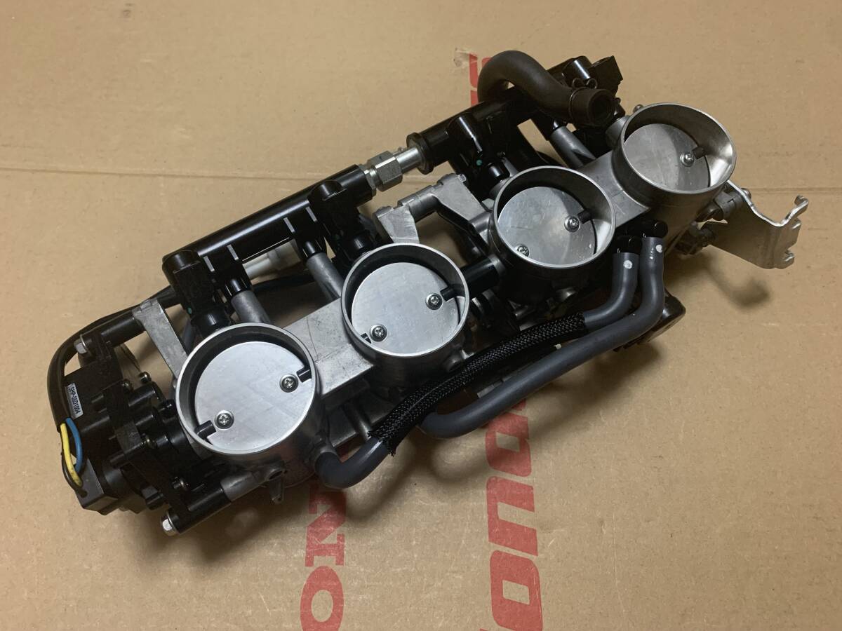 希少品 GSX-R1000/GSXR1000/K7 K8/07 08年式用純正スロットル 希少品 GSX-R1000/GSXR1000/K7 K8/07 08年式用純正スロットル