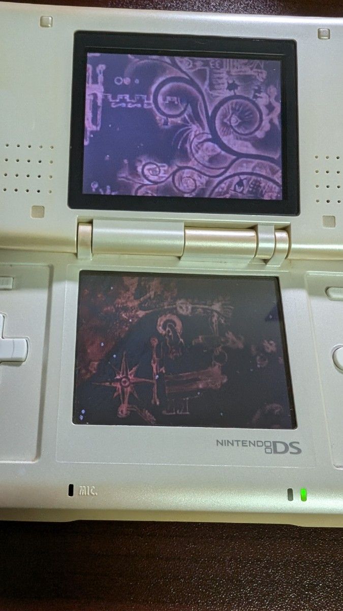 起動確認済み 初代DS Nintendo DS 任天堂 ホワイト 本体のみ 起動確認済み 初代DS Nintendo DS 任天堂 ホワイト 本体のみ