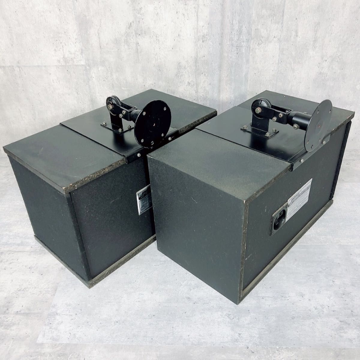 Z538 BOSE ボーズ 301 ミュージックモニター2 スピーカー 天吊 Z538 BOSE ボーズ 301 ミュージックモニター2 スピーカー 天吊