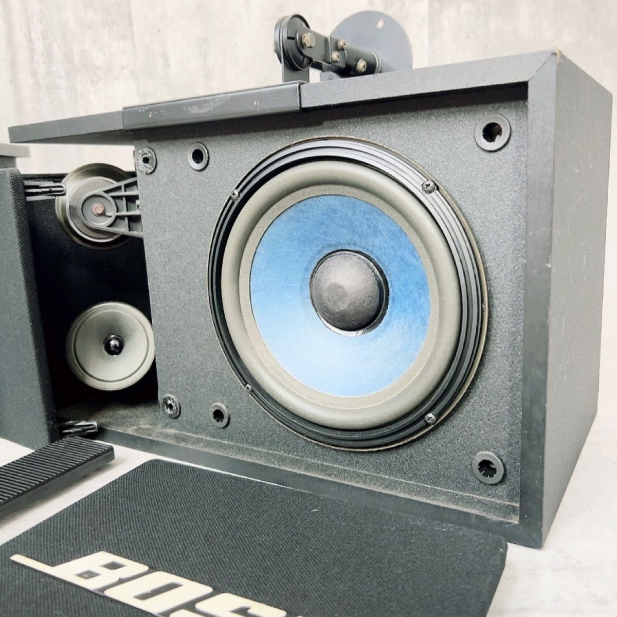 Z538 BOSE ボーズ 301 ミュージックモニター2 スピーカー 天吊 Z538 BOSE ボーズ 301 ミュージックモニター2 スピーカー 天吊