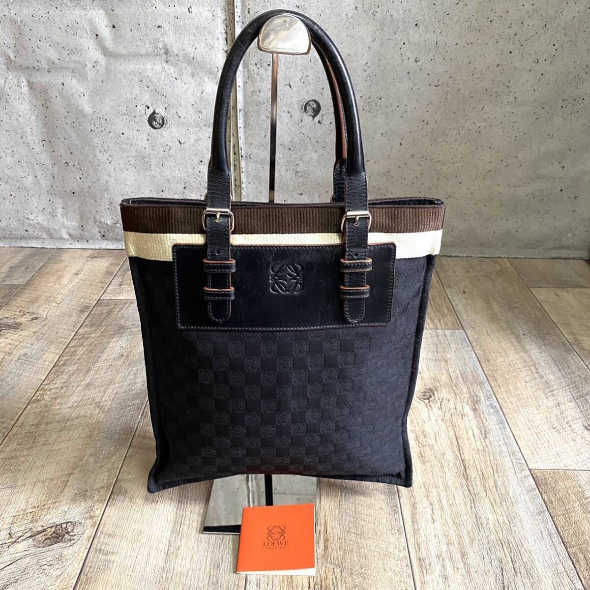 本物 LOEWE ロエベ アナグラム柄 キャンバス レザー ミニトート 本物 LOEWE ロエベ アナグラム柄 キャンバス レザー ミニトート