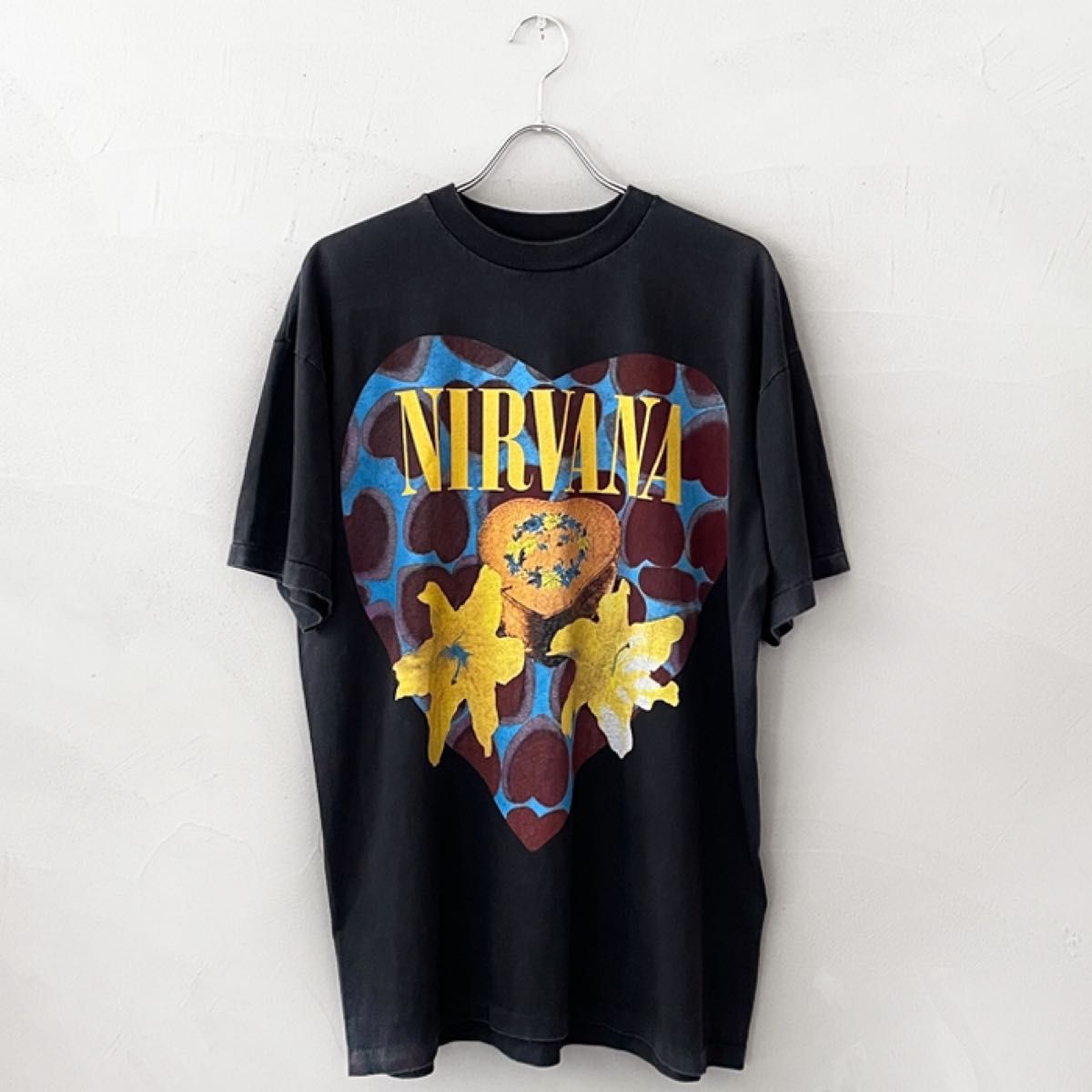 NIRVANA ハートシェイプド ボックス Tシャツ L ニルヴァーナ NIRVANA ハートシェイプド ボックス Tシャツ L ニルヴァーナ