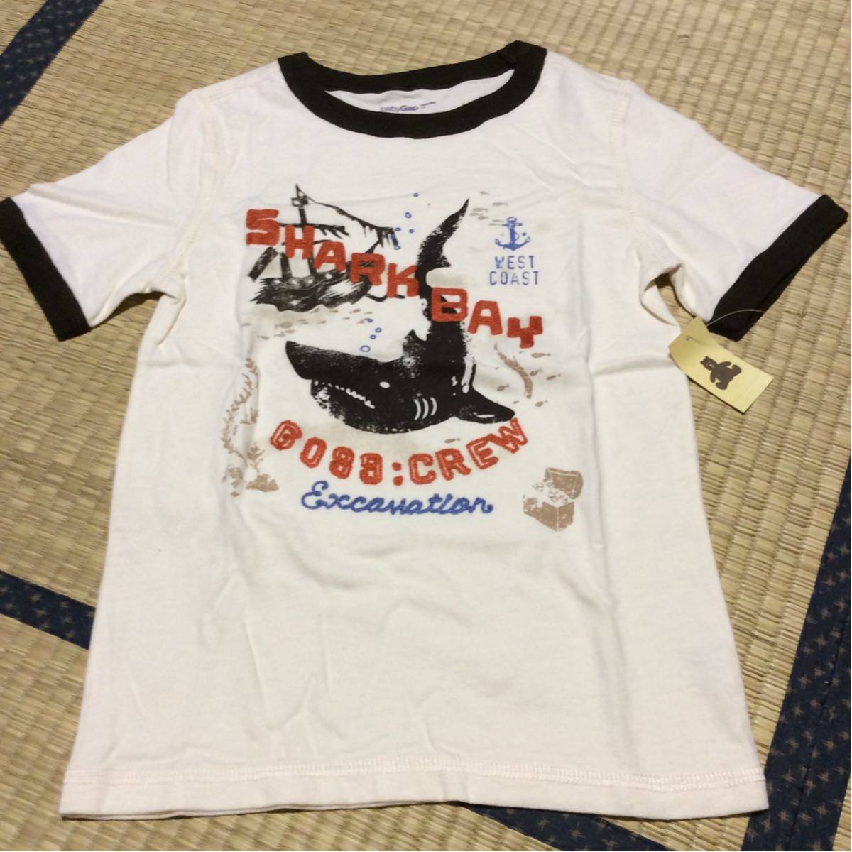 新品　未使用　baby Gap toddler　ギャップ　鮫柄　刺繍入り　半袖Tシャツ　１１０_画像1