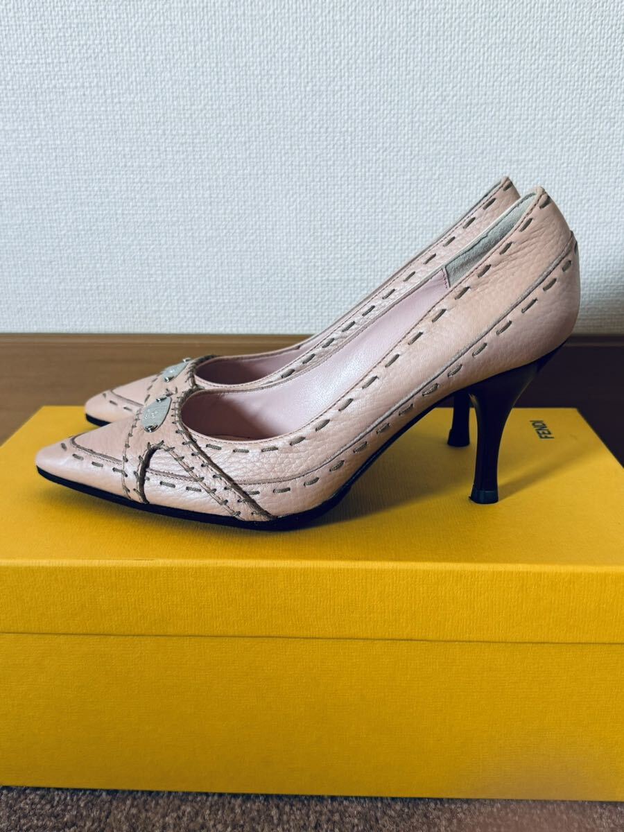 ☆未使用 フェンディ ロゴ ヒール パンプス レディース ピンク ☆未使用 フェンディ ロゴ ヒール パンプス レディース ピンク