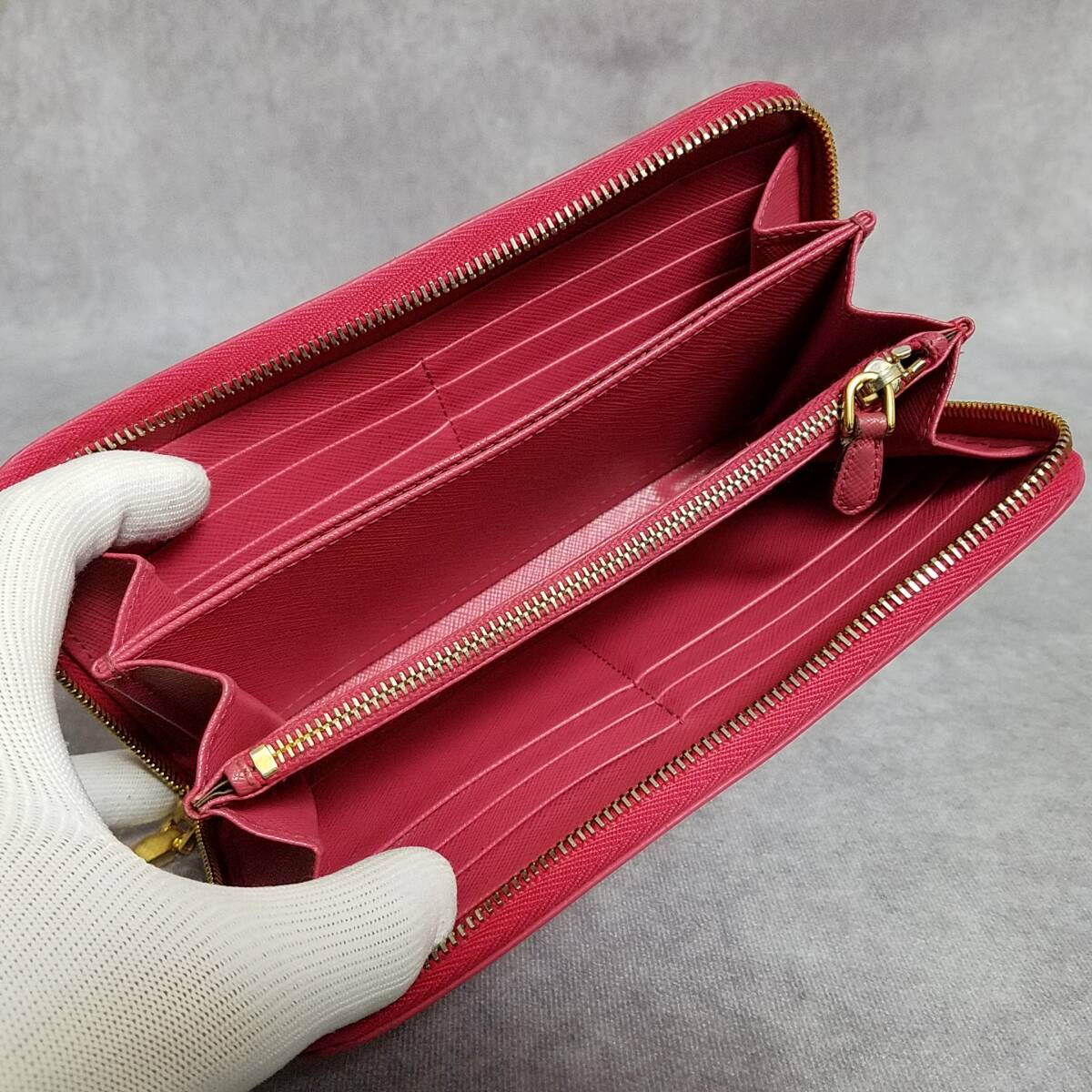 PRADA ミニ財布 ミニウォレット 手入れ済 PRADA ミニ財布 ミニウォレット 手入れ済