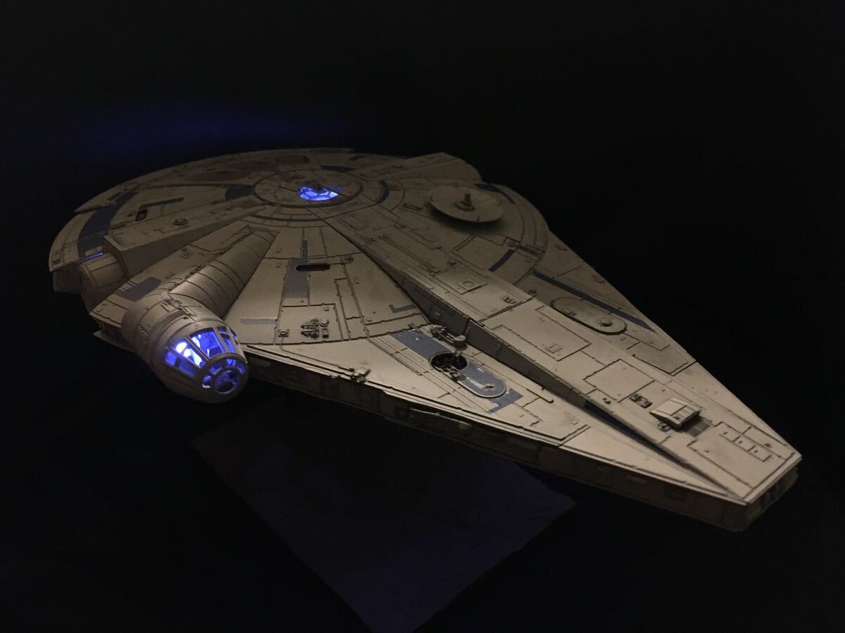 バンダイ 1/144 ミレニアム ファルコン 塗装完成品 LED バンダイ 1/144 ミレニアム ファルコン 塗装完成品 LED