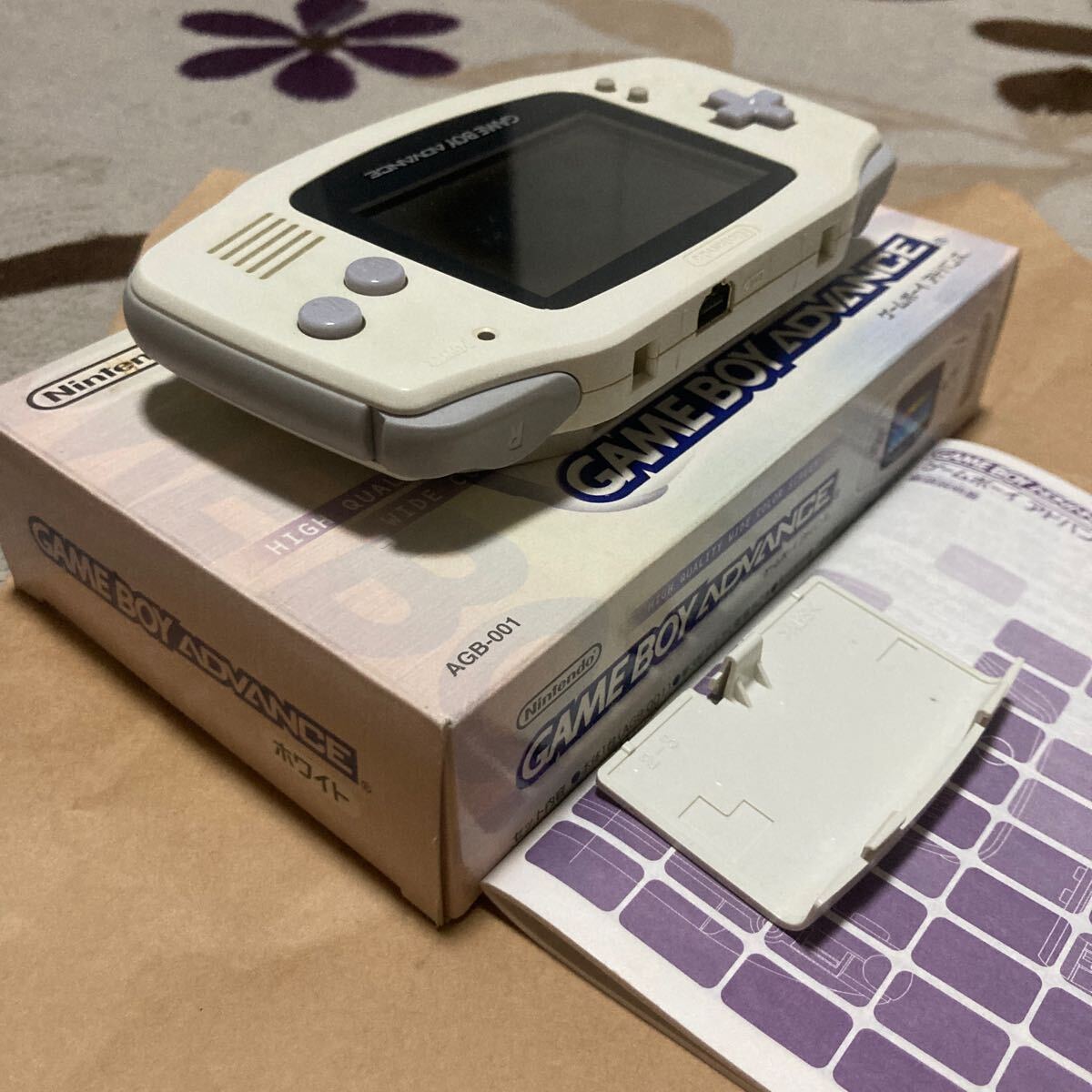 送料無料 GBA ゲームボーイアドバンス ホワイト 箱説付 AGB-001 送料無料 GBA ゲームボーイアドバンス ホワイト 箱説付 AGB-001