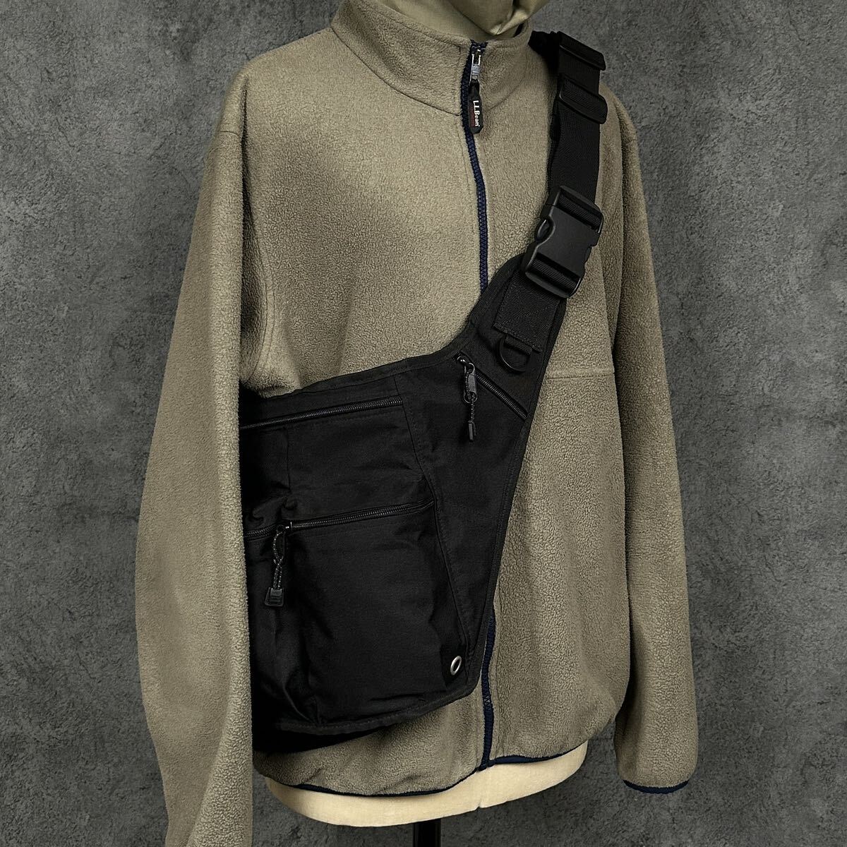OLD GAP 00s Y2K TECH ワンショルダー ボディバッグ オールド OLD GAP 00s Y2K TECH ワンショルダー ボディバッグ オールド