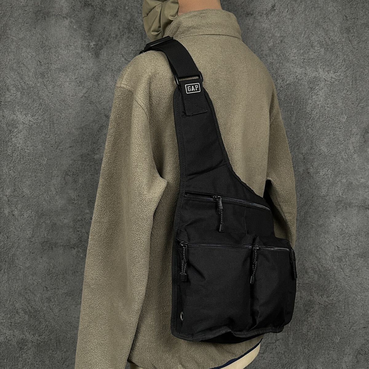 OLD GAP 00s Y2K TECH ワンショルダー ボディバッグ オールド OLD GAP 00s Y2K TECH ワンショルダー ボディバッグ オールド