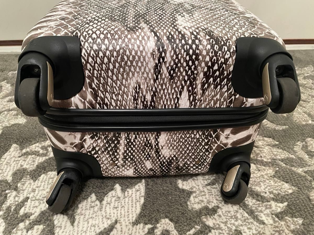 Samsonite BLACK LABEL/サムソナイト Spinner パイソン柄スーツ Samsonite BLACK LABEL/サムソナイト Spinner パイソン柄スーツ