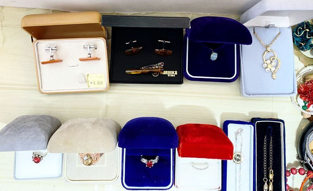 遺品整理品 アクセサリー Yahoo!オークション - A1627 アクセサリー 大量 まとめ売り 遺品
