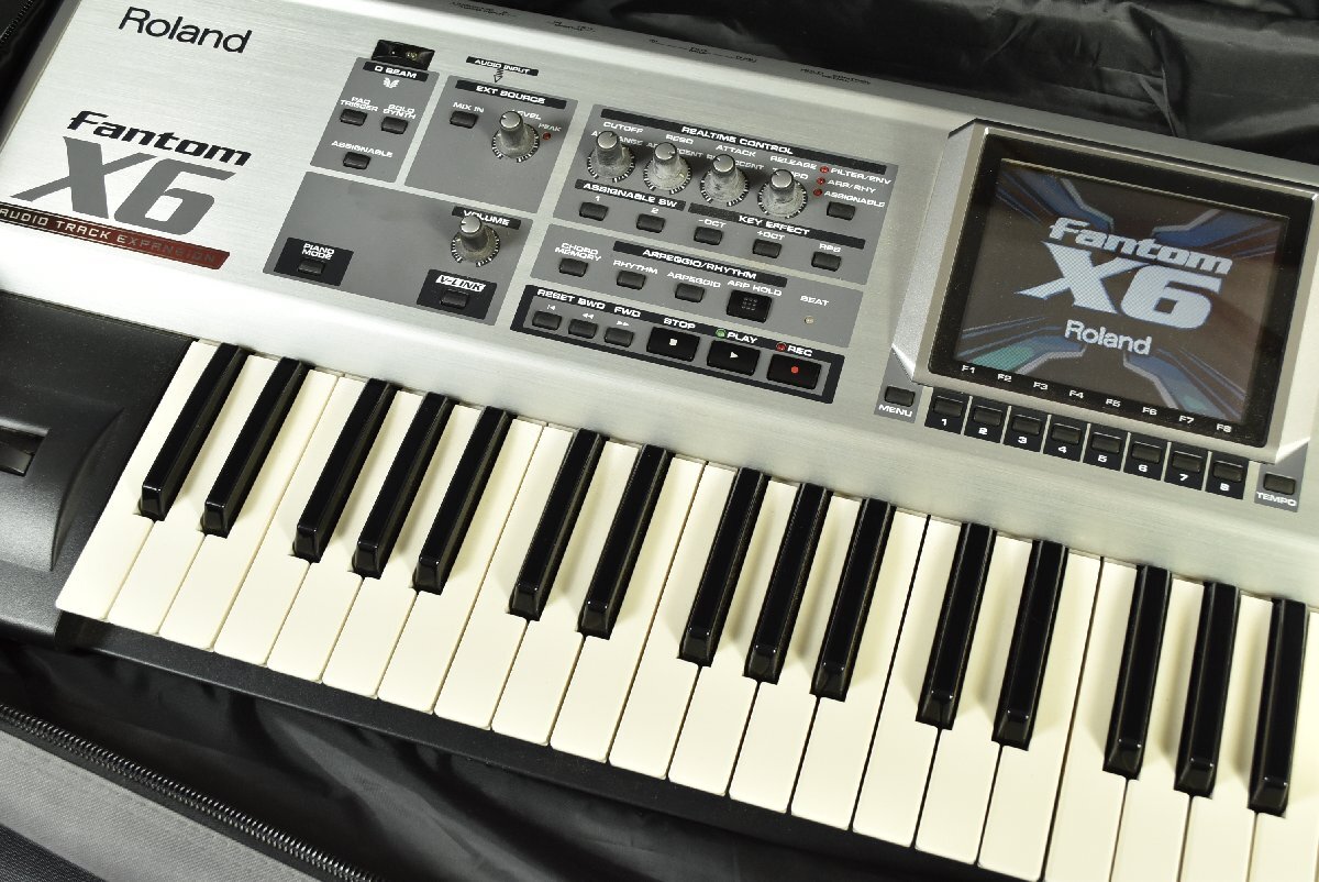 Roland Fantom X6 本体 ソフトケース、ペダル(新品) 付(Roland Roland Fantom X6 本体 ソフトケース、ペダル(新品) 付(Roland