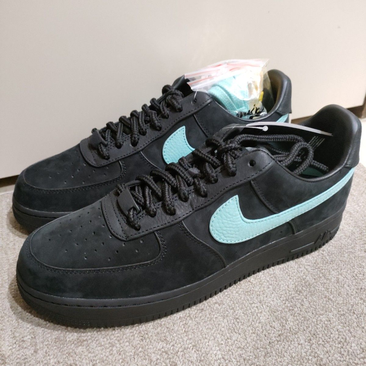 希少 レア 限定品 Tiffany NIKE エアフォース1 ナイキ 希少 レア 限定品 Tiffany NIKE エアフォース1 ナイキ