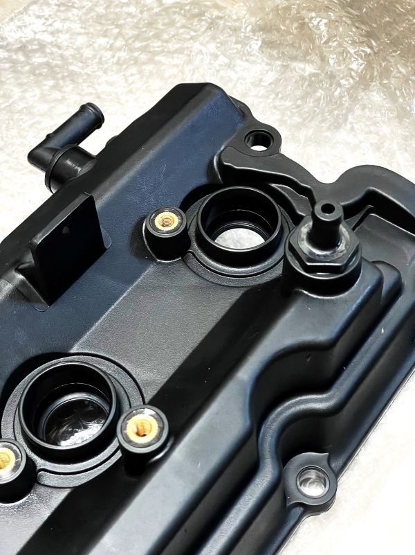 新品 送料無料 VQ35DE ロッカーカバー タペットカバー 新品 送料無料 VQ35DE ロッカーカバー タペットカバー