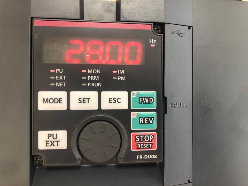 中古美品(動作確認済み)三菱電機インバータFR-F820-22K-1正規品 中古美品(動作確認済み)三菱電機インバータFR-F820-22K-1正規品